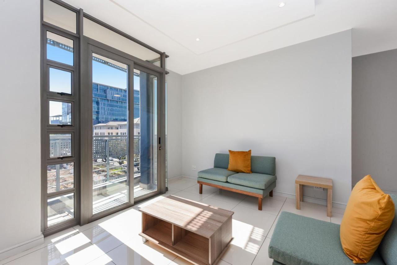 The Median Rosebank Luxury Apartment - Building With Generator Johannesburg Esterno foto